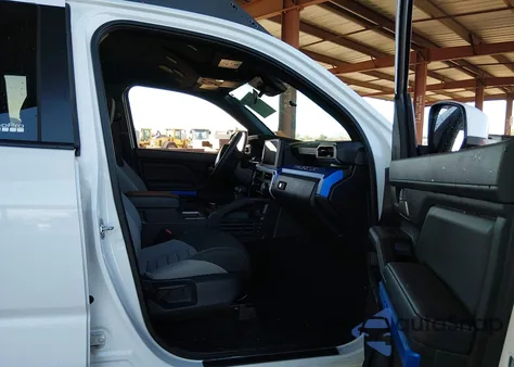 2025 Toyota Tacoma Trd Off Road z USA, uszkodzony, nr VIN 3TMLB5JN6SM110808